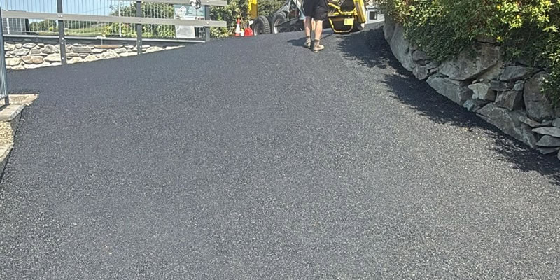 Tarmac driveway installation in Porthmadog